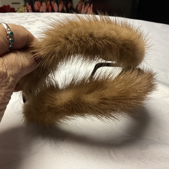FUR HEADBAND with velvet bow - Picture 7 of 7